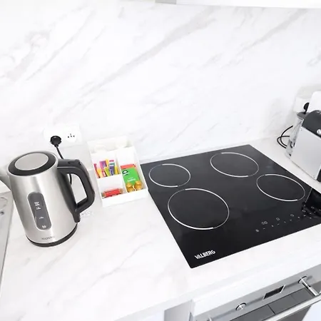 T2 Lumineux Avec Parking Prive 나르본